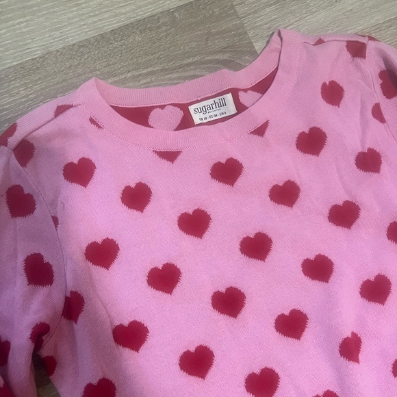 Heart Sweater - Picture 5 of 6